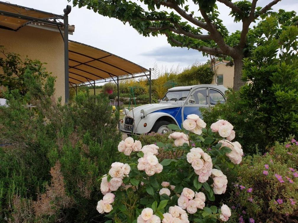 Gites Du Combeau Saint-Maurice-d'Ibie ภายนอก รูปภาพ