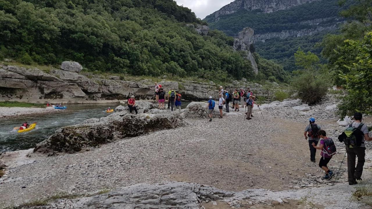 Gites Du Combeau Saint-Maurice-d'Ibie ภายนอก รูปภาพ