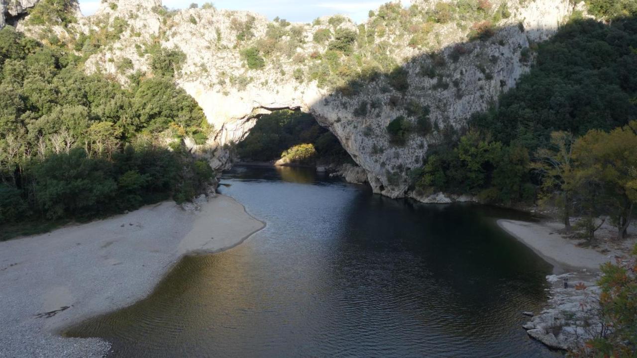 Gites Du Combeau Saint-Maurice-d'Ibie ภายนอก รูปภาพ