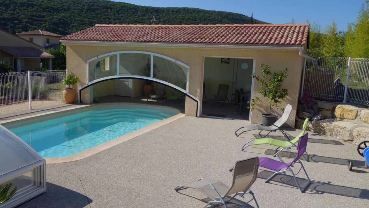 Gites Du Combeau Saint-Maurice-d'Ibie ภายนอก รูปภาพ