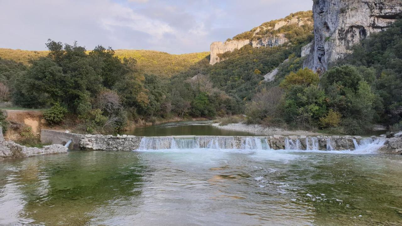 Gites Du Combeau Saint-Maurice-d'Ibie ภายนอก รูปภาพ
